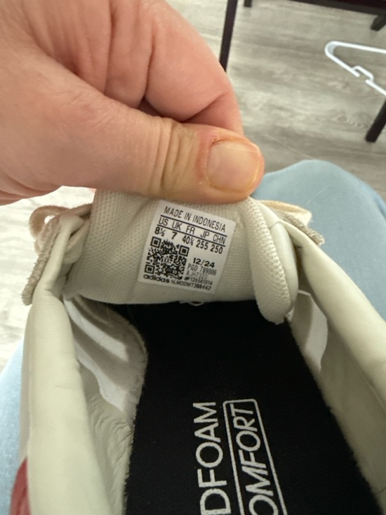 adidas Women's White Cream Sneakers with Gum Sole - Picture 5 of 5